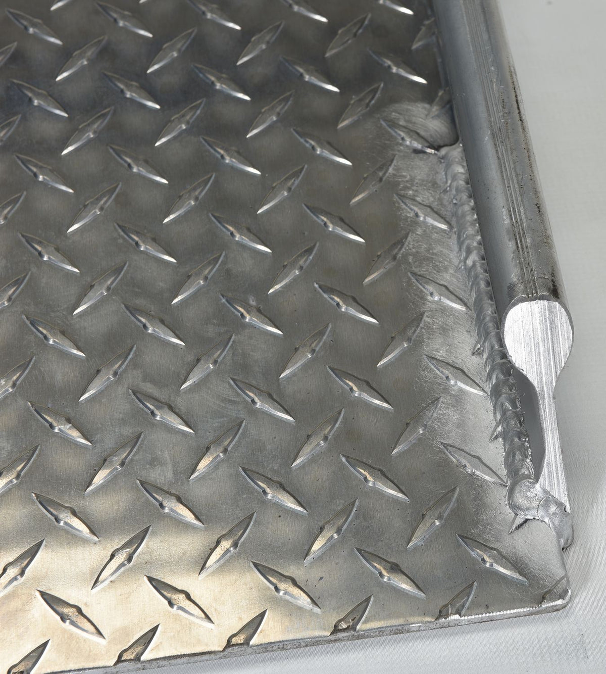 Plataformas de carga para camiones de mano de aluminio de Vestil Manufacturing Corp– – Ahora disponibles en MTN Shop US. - imagen 6