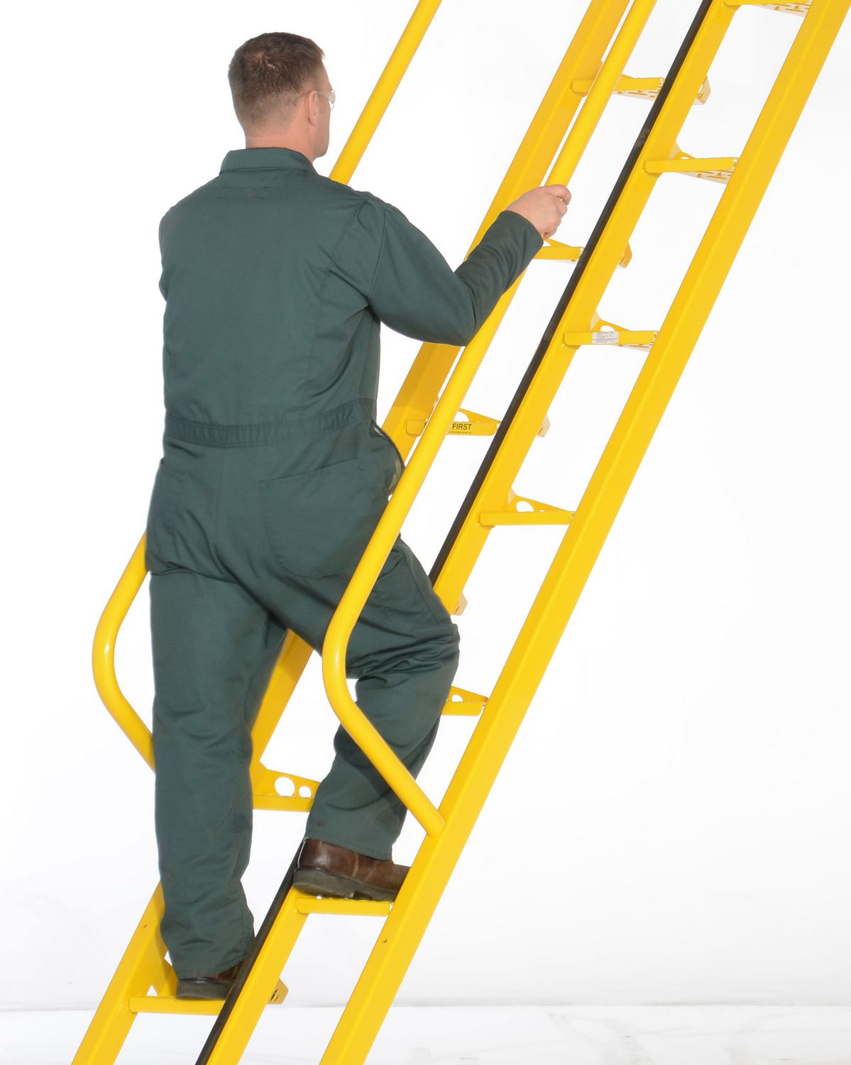 Escaleras de rodadura alterna de Vestil Manufacturing Corp– – Ahora disponibles en MTN Shop US. - imagen 5