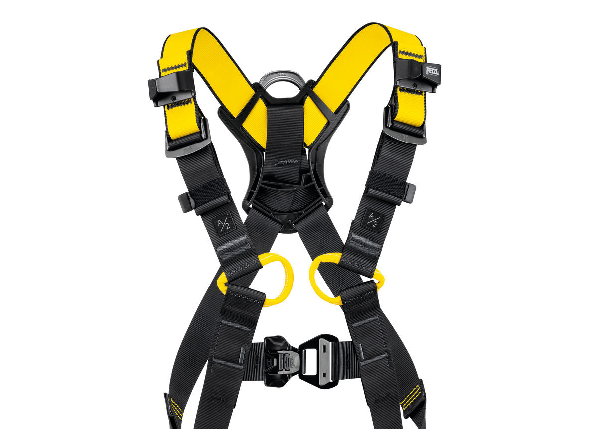 Arnés de cuerpo entero Petzl Newton | Versión Internacional – El Arnés Integral Petzl Newton es sencillo de utilizar, cómodo, con numerosos accesorios y técnicamente adecuado a las exigencias del trabajo para el que está diseñado. Certificado según los estándares norteamericanos, europeos y rusos. Compra ahora. – Ahora disponible en MTN Shop US. - imagen 3