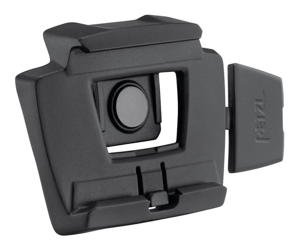 Placa Petzl Slot Adapt para el montaje de linternas en cascos Petzl VERTEX o STRATO, permite la inclinación de la linterna.