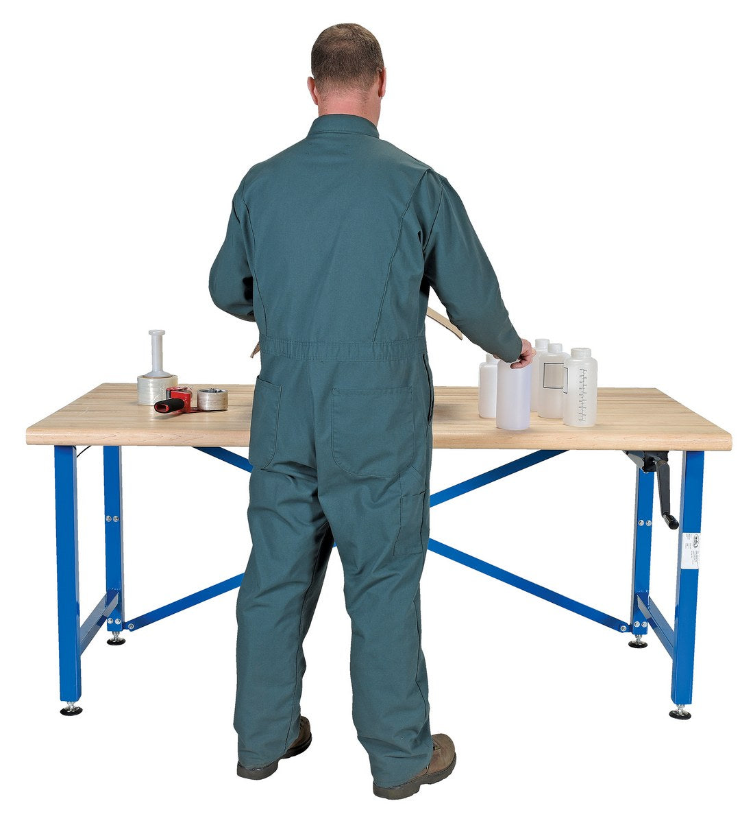 Bancos de trabajo ergonómicos ajustables manuales de Vestil Manufacturing Corp– – Ahora disponibles en MTN Shop US. - imagen 2