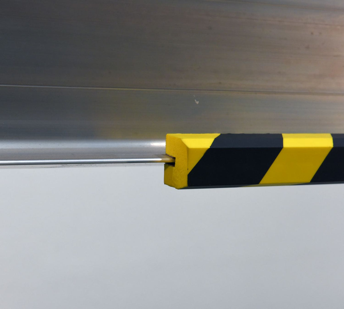 Protectores de bordes de espuma Vestil Manufacturing Corp– – Ahora disponibles en MTN Shop US. - imagen 5