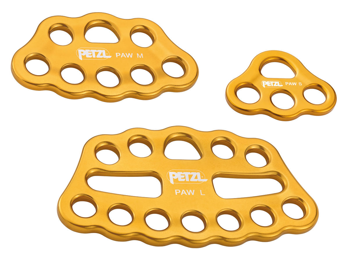 Placa Petzl Paw Rigging (táctica): disponible en tres tamaños. La placa de montaje PAW sirve para organizar la estación de trabajo y crear sistemas de anclajes múltiples. – Ahora disponible en MTN Shop US. - imagen 2