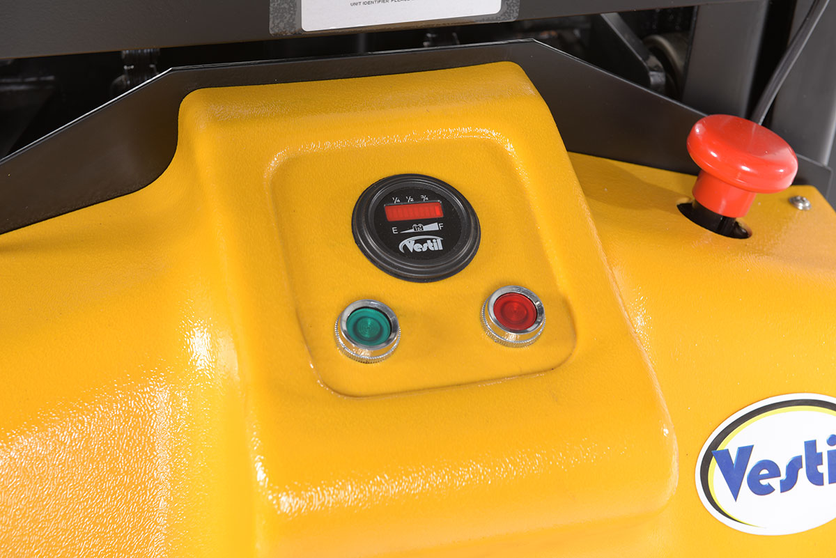 Transportador de material en rollo de Vestil Manufacturing Corp con función de elevación accionada por CC– – Ahora disponible en MTN Shop US. - imagen 6