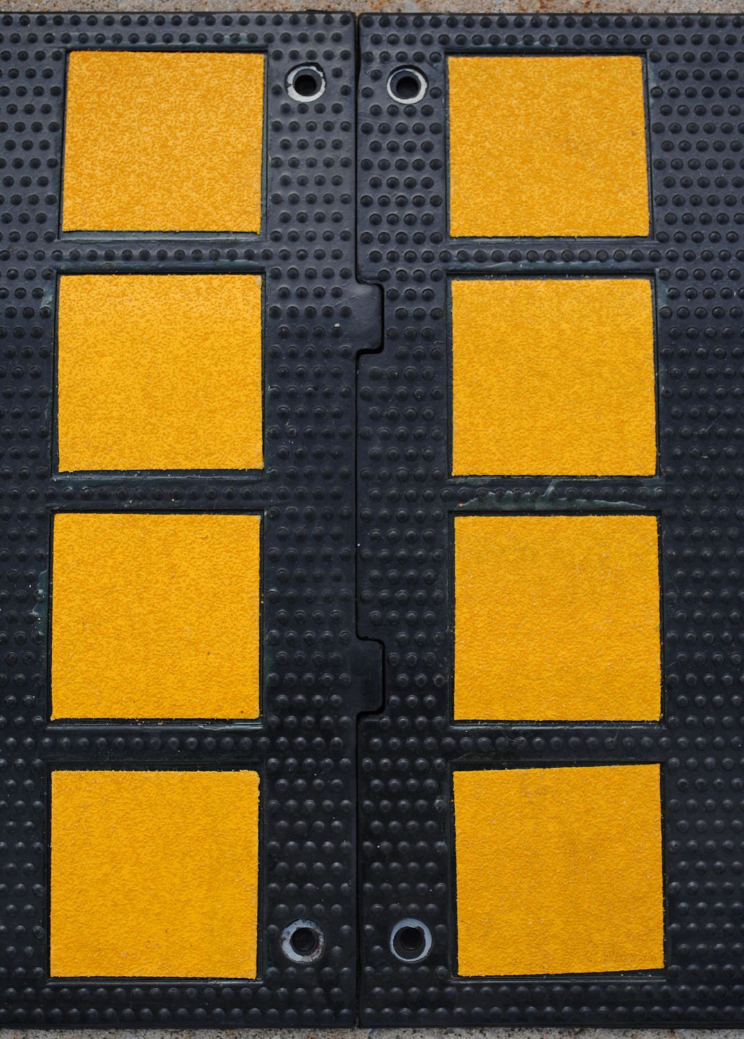 Jorobas de goma de Vestil Manufacturing Corp– – Ahora disponibles en MTN Shop US. - imagen 5