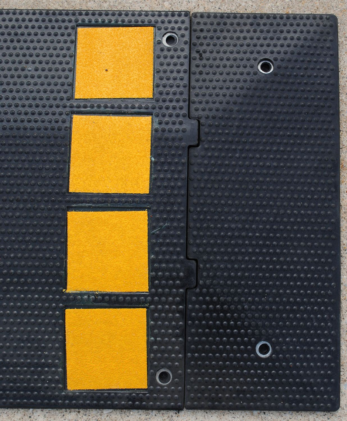 Jorobas de goma de Vestil Manufacturing Corp– – Ahora disponibles en MTN Shop US. - imagen 4