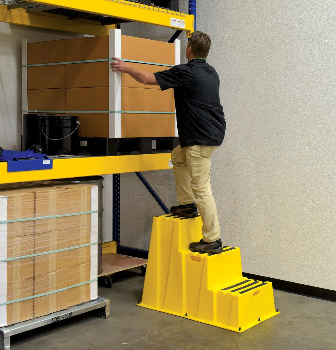 Vestil Manufacturing Corp Step Poly Nestable– – Ahora disponible en MTN Shop US. - imagen 6