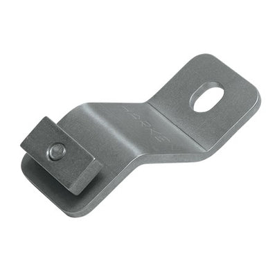Soporte de riel de acceso de largo alcance Harken R27 - S: mejore su configuración con el soporte de riel de acceso de largo alcance Harken R27 - S, meticulosamente diseñado para mejorar su experiencia de instalación. Fabricados con acero inoxidable AISI-304 de primera calidad, estos soportes cuentan con una construcción de perfil bajo resistente a la corrosión, lo que garantiza un rendimiento duradero. – Ahora disponible en MTN Shop US.