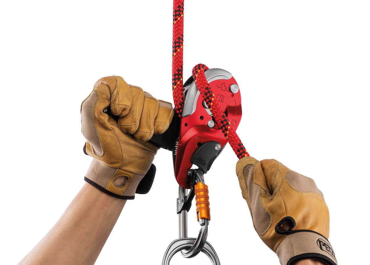 Dispositivo de descenso/aseguramiento Petzl I’D® L - Mango ergonómico - imagen 3