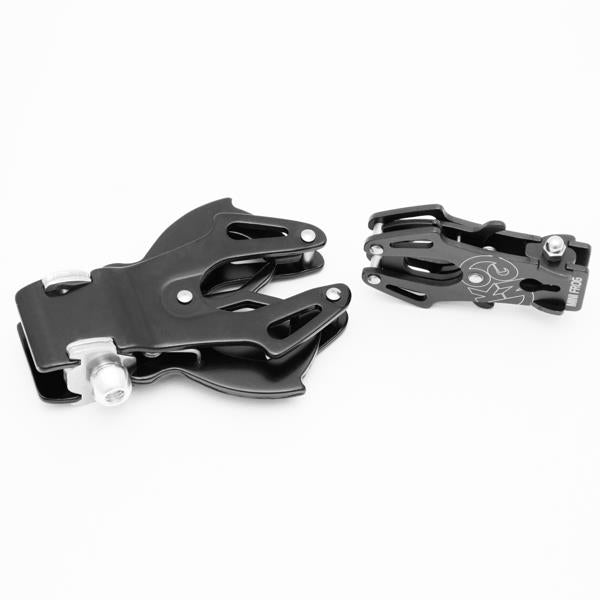 Kong Mini Frog Rope Connector– The Kong Mini Frog is a pocket-sized version of the popular Frog connector. The Mini Frog features the same engineering of the opening gates function with automatic closure. It is great for making leashes, suspension systems of professional cameras, lanyards for tools and so much more. Unlike the standard version, the mini is not a PPE and it is not suitable for human load. – Now available at MTN Shop US.