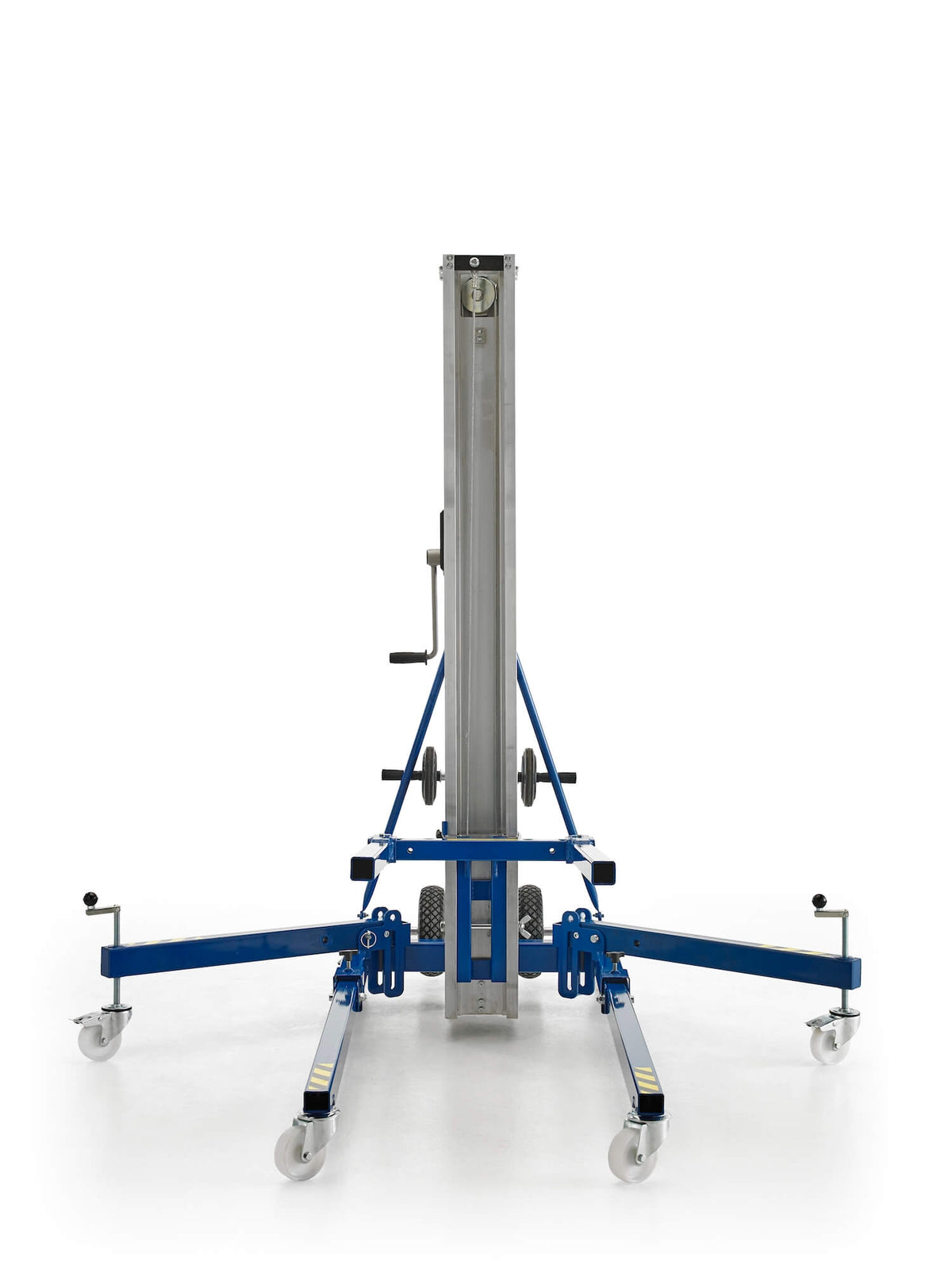 Elevador industrial Kuzar de 300 kg/5,6 m - Hammer 56: fabricado en España, este apilador ligero y resistente, muy asequible, tiene ruedas de alta calidad para facilitar el movimiento y un potente cabrestante para una elevación eficiente. – Ahora disponible en MTN Shop US. - imagen 3