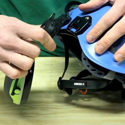 Adaptador de orejeras para cascos KASK SuperPlasma– – Ahora disponible en MTN Shop EE. UU. - imagen 3