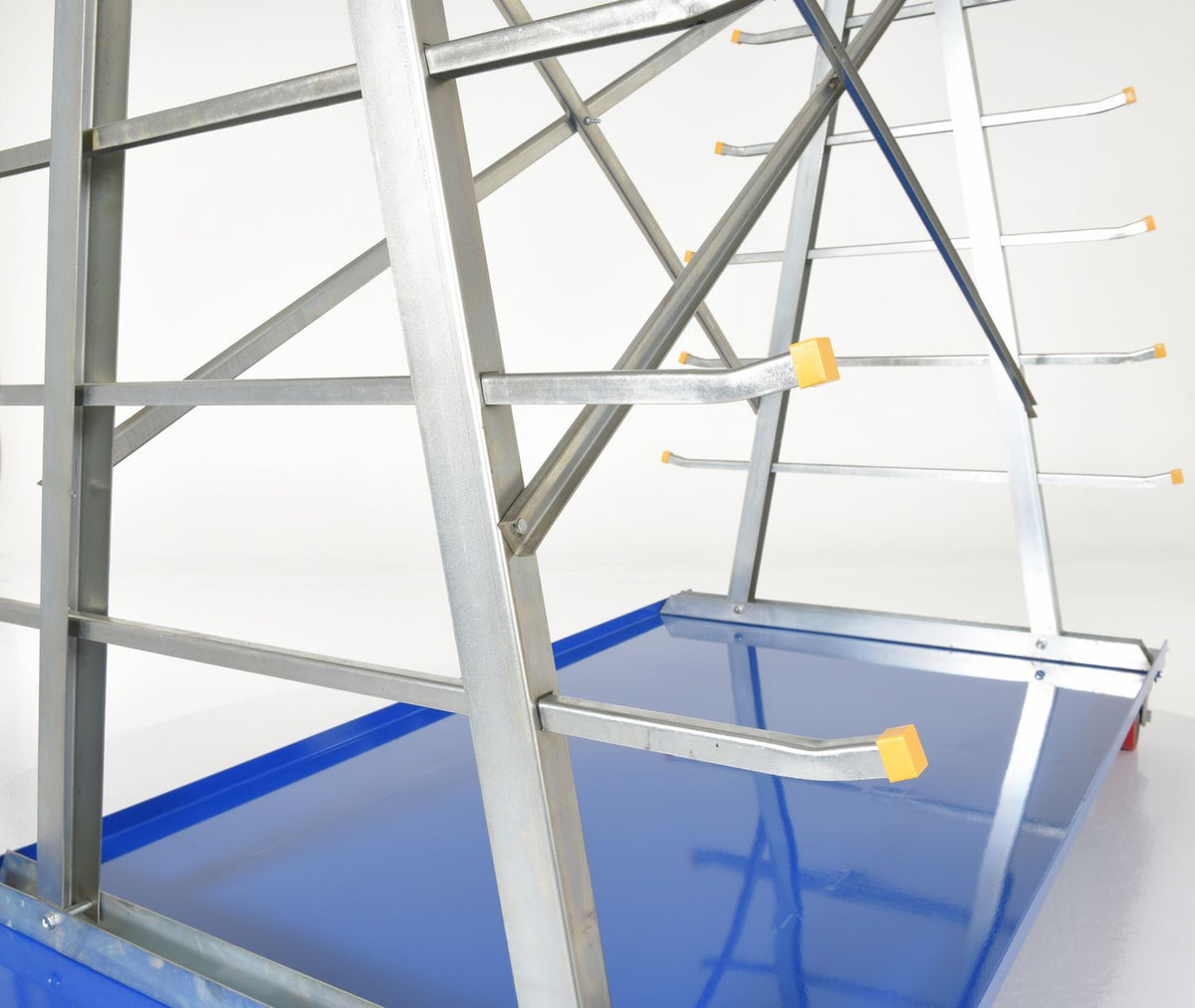 Carro de almacenamiento con estructura en A de Vestil Manufacturing Corp– – Ahora disponible en MTN Shop US. - imagen 4