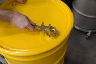 Llaves para tuercas de tapón de tambor de Vestil Manufacturing Corp– – Ahora disponibles en MTN Shop US. - imagen 3