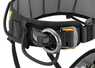 Fijación lateral textil Ring2Side a punto de fijación metálico: el arnés de pecho Petzl CHEST’AIR transforma los arneses de asiento FALCON, FALCON MOUNTAIN, AVAO SIT y SEQUOIA SRT en arneses anticaídas. Certificaciones: CE EN 361, CE EN 12277 tipo D. Compre ahora. – Ahora disponible en MTN Shop US. - imagen 2