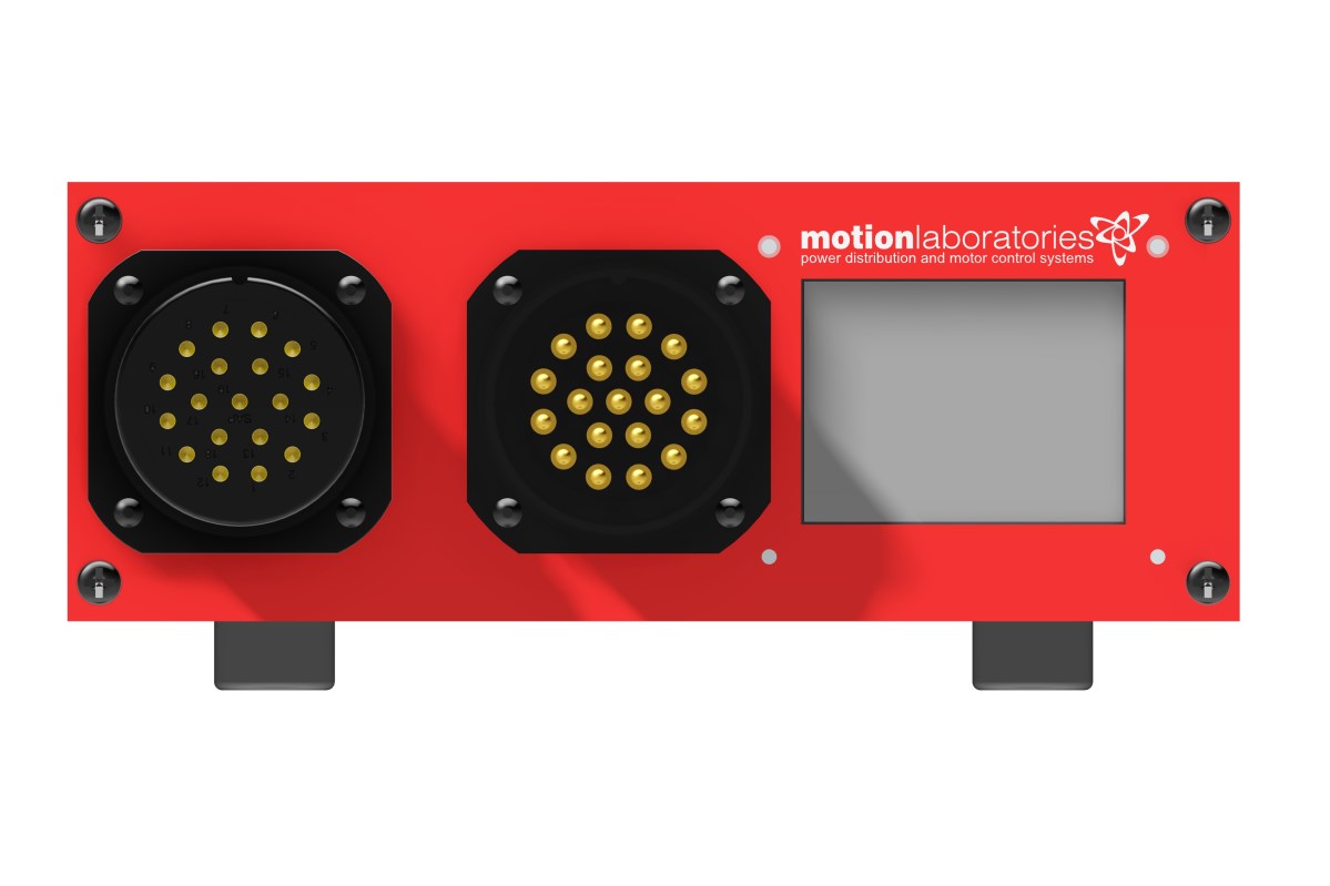 Motion Labs CT-004 19-pin lighting cable tester with red front panel, two circular multi-pin connectors, and touchscreen display. - imagen 5