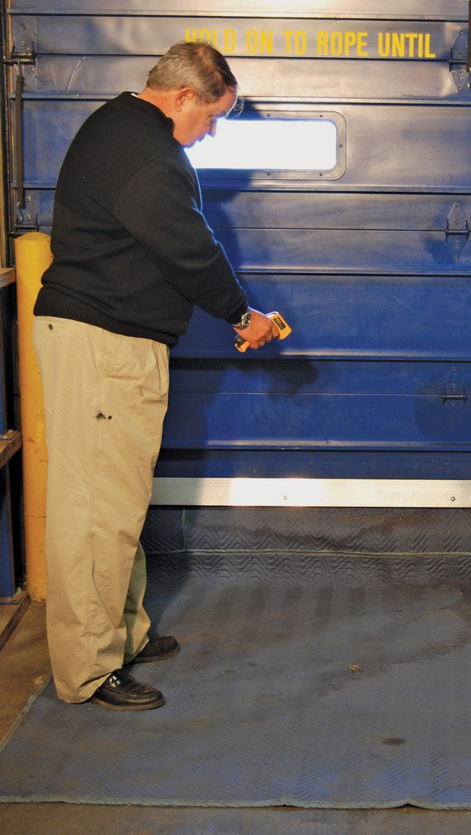 Manta aislante para nivelador de muelle de Vestil Manufacturing Corp– – Ahora disponible en MTN Shop US. - imagen 3