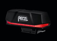Batería recargable Petzl R1 para linterna frontal XENA de 3200 mAh, con carga USB-C, iluminación roja para visibilidad e indicador de carga de cinco niveles. - imagen 2