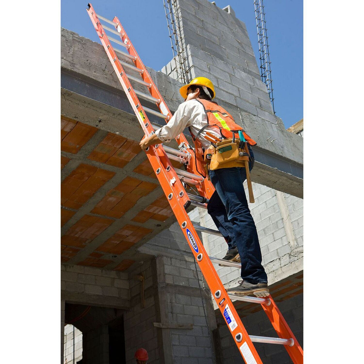 Escaleras extensibles de fibra de vidrio de Vestil Manufacturing Corp con peldaños de aluminio: ahora disponibles en MTN Shop US. - imagen 4