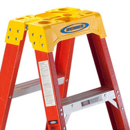 Escaleras frontales gemelas de fibra de vidrio de Vestil Manufacturing Corp– – Ahora disponibles en MTN Shop US. - imagen 2