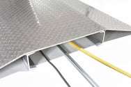 Cruces de cables y mangueras de aluminio fabricados por Vestil Manufacturing Corp– – Ahora disponibles en MTN Shop US. - imagen 2