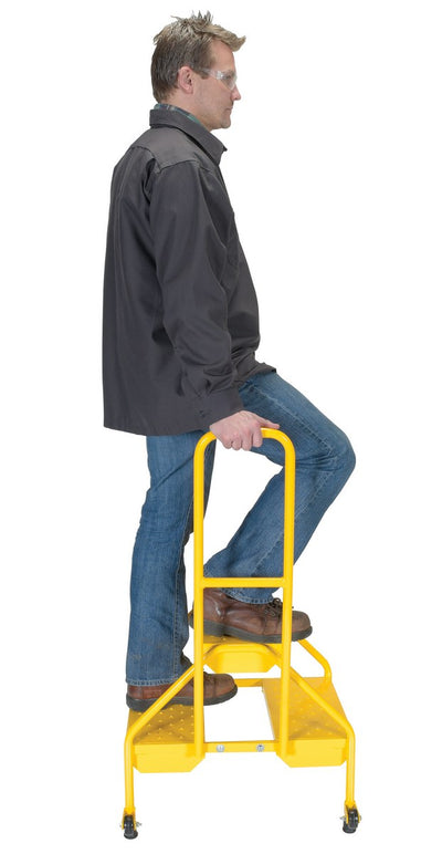 Escaleras portátiles de dos peldaños de Vestil Manufacturing Corp– – Ahora disponibles en MTN Shop US.