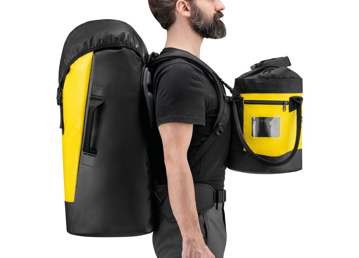 Mochila duradera Petzl Transport 60L amarilla para transportar equipo. - imagen 7