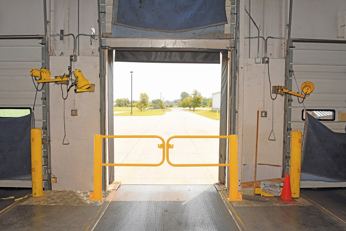 Puertas de muelle giratorias de Vestil Manufacturing Corp– – Ahora disponibles en MTN Shop US. - imagen 2