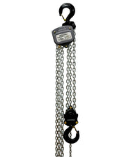 OZ Lifting Industrial Chain Hoist– The Oz Lifting industrial chain hoist is an all-steel chain hoist available in capacities of 0.25 ton, 0.5 ton, 1 ton, 2 ton, 3 ton and 5 ton. The hoist uses a 100% load tested grade 80 alloy chain and features fully enclosed gearing for protection against contaminants and debris. The hoist has load sheave bearings and a long lasting powder coated finish. The steel handle has a rubber grip for easy control and grip. The hoist also has forged alloy steel hooks to securely a - imagen 5