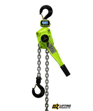 OZ Lifting Dyno-Hoist: El Oz Lifting Dyno-Hoist es un polipasto de palanca equipado con un dinamómetro que muestra con precisión el peso de la carga levantada en la pantalla. Como característica de seguridad, la pantalla mostrará "OVER" si el peso levantado excede el 126% de la capacidad nominal del polipasto para evitar daños. El dinamómetro se puede configurar para mostrar el peso en libras o kg y utiliza baterías AA con una duración de 150 horas. – Ahora disponible en MTN Shop US.