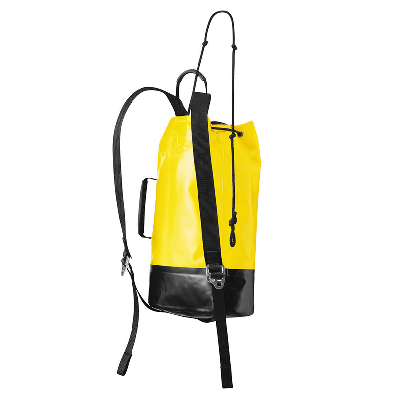 Petzl Personnel Gear Bag: PERSONNEL es una mochila resistente y liviana de 15 litros. Está fabricado con material libre de PVC y su construcción soldada proporciona una gran resistencia. – Ahora disponible en MTN Shop US. - imagen 2