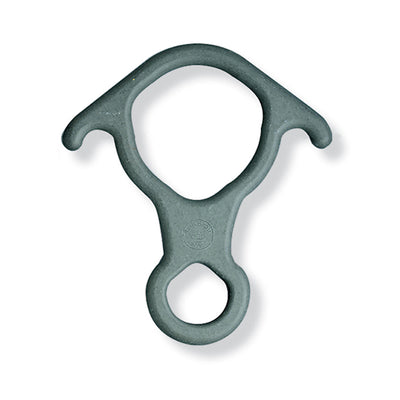 Figura 8 grande de aluminio PMI SMC/RA con orejas: La figura 8 grande de aluminio SMC/RA está hecha para cuerdas de hasta 5/8" (16 mm) de diámetro. La adición de "orejas" con forma evita que la circunferencia se enganche. MBS: 7,194 lbf. - Ahora disponible en MTN Shop EE. UU.