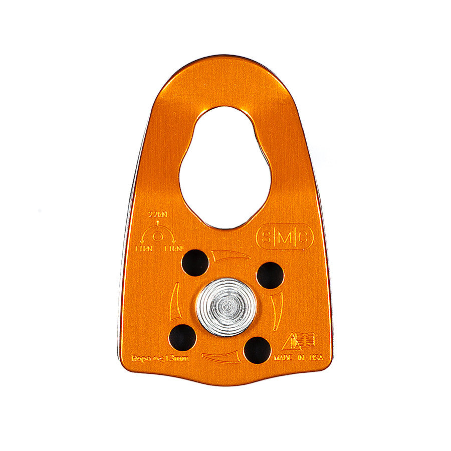 Polea de rescate para grietas PMI SMC CRx: la polea SMC CRx es pequeña pero resistente y eficiente. Incluye capacidad de atención prusik para su uso en un sistema C 2 a 1 o un sistema Z 3 a 1. Soporta cuerda de hasta 1/2" – Ahora disponible en MTN Shop US. - imagen 5