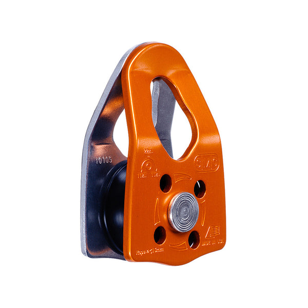 Polea de rescate para grietas PMI SMC CRx: la polea SMC CRx es pequeña pero resistente y eficiente. Incluye capacidad de atención prusik para su uso en un sistema C 2 a 1 o un sistema Z 3 a 1. Soporta cuerda de hasta 1/2" – Ahora disponible en MTN Shop US.