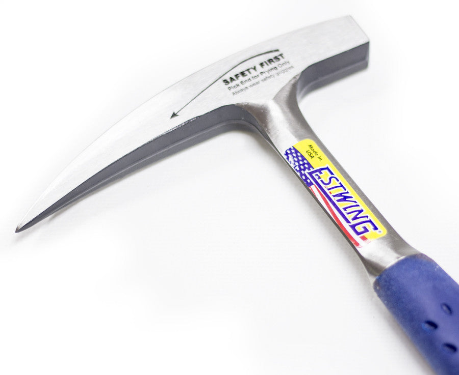 Estwing 22oz. Martillo para picar rocas de acero sólido: el martillo para picar rocas Estwing está hecho de acero sólido y forjado en una sola pieza. El agarre reductor de impactos reduce el impacto hasta en un 70%. Diseño de martillo de una sola púa. Fabricado en EE. UU.: ahora disponible en MTN Shop US. - imagen 2