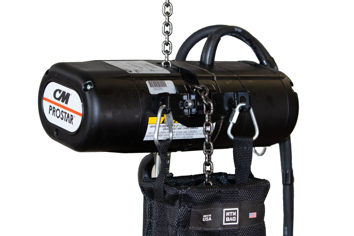 Bolsa para cadena Prostar de doble gancho de Mountain Productions: bolsa para polipasto de cadena CM Prostar en tamaños de 11", 13", 18", 22", 26". Bolsa para cadena de polipasto diseñada para usar con CM Prostar, incluye conjunto de soporte. Las mejores y más duraderas bolsas para polipasto de cadena disponibles. – Ahora disponibles en MTN Shop EE. UU. - imagen 2
