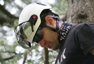 Visera KASK Zenith - Zen: la visera para casco KASK Zen funciona con cascos Zenith y es antivaho y resistente a los arañazos. Clase óptica 2 y compatible con EN, ANSI y AS/NZS. Elegante y seguro. – Ahora disponible en MTN Shop US. - imagen 6