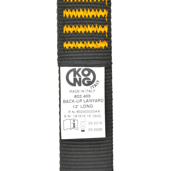 Anticaídas de respaldo Kong ANSI: para prevenir y/o detener una caída. Ofrece 2 modos de función: MODO LIBRE y MODO DE BLOQUEO y detiene la posible caída. ¡Seguro y fácil de usar con una mano! – Ahora disponible en MTN Shop US. - imagen 4